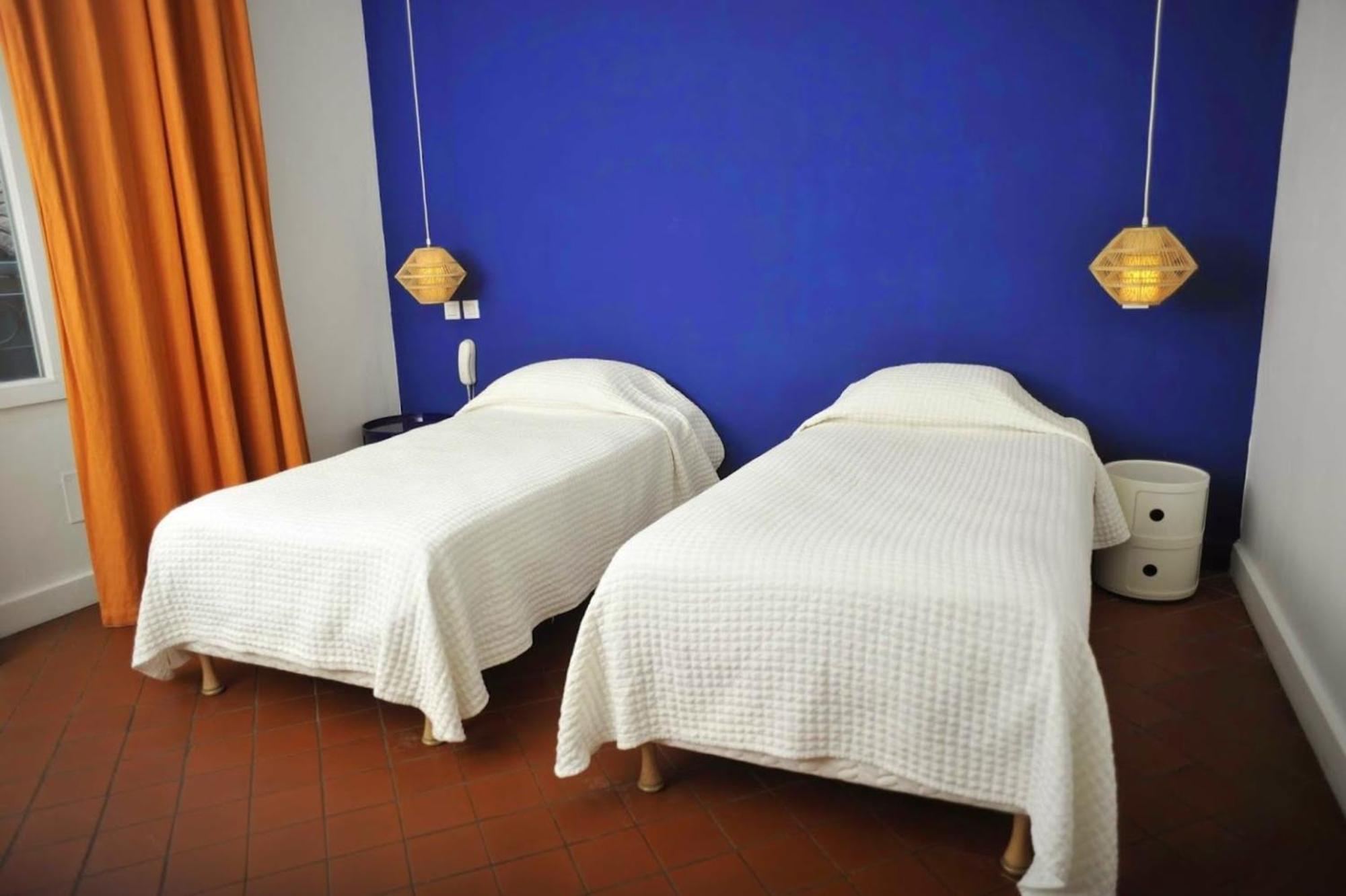 Hotel Burrhus Vaison-la-Romaine Esterno foto