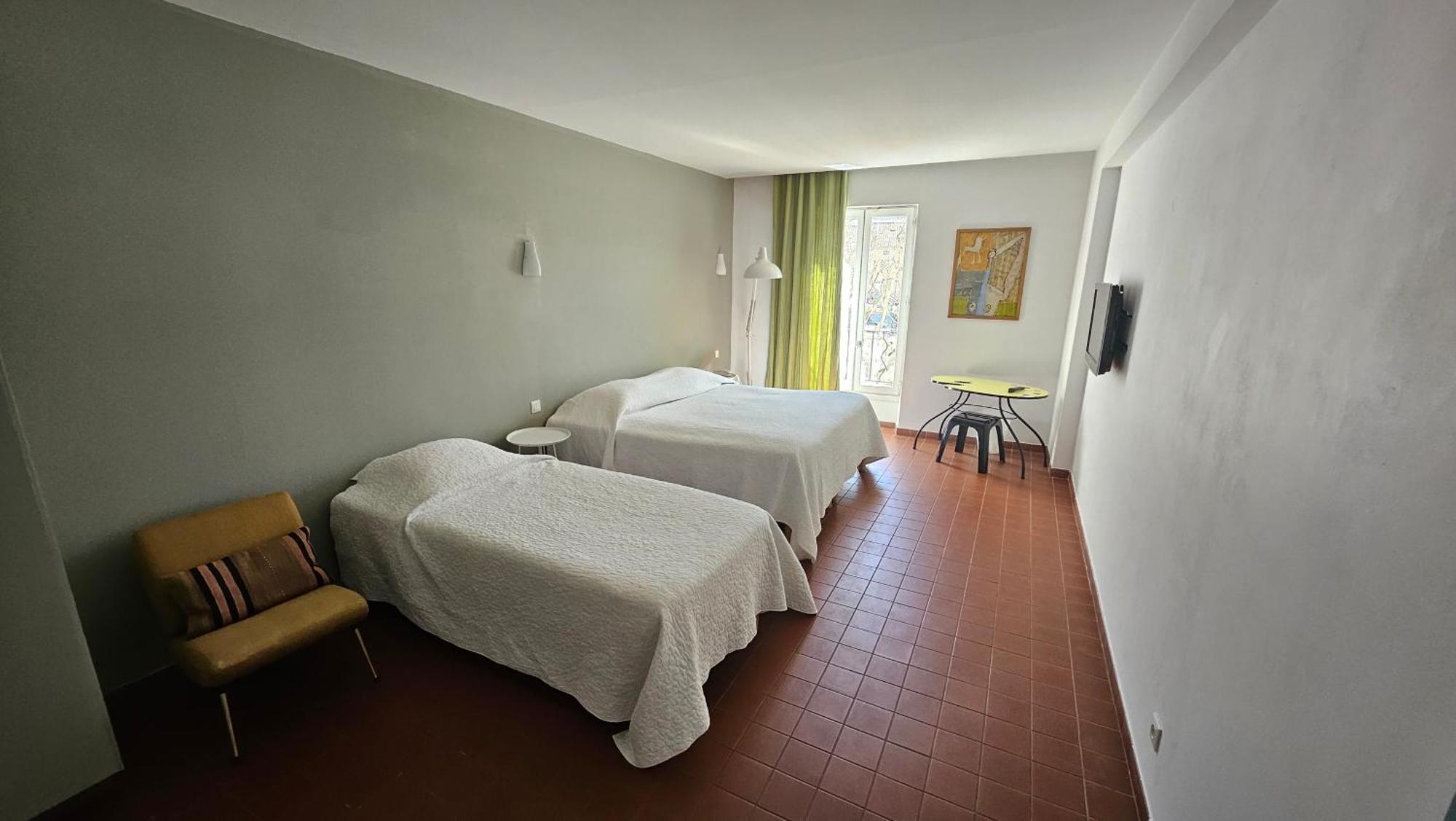 Hotel Burrhus Vaison-la-Romaine Esterno foto